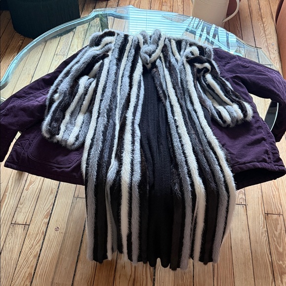 Elegant Brown and Cream Mink Sweater Jacket - Picture 7 of 8